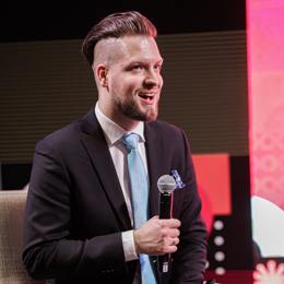 市消防救援支队快速解救5名被困群众